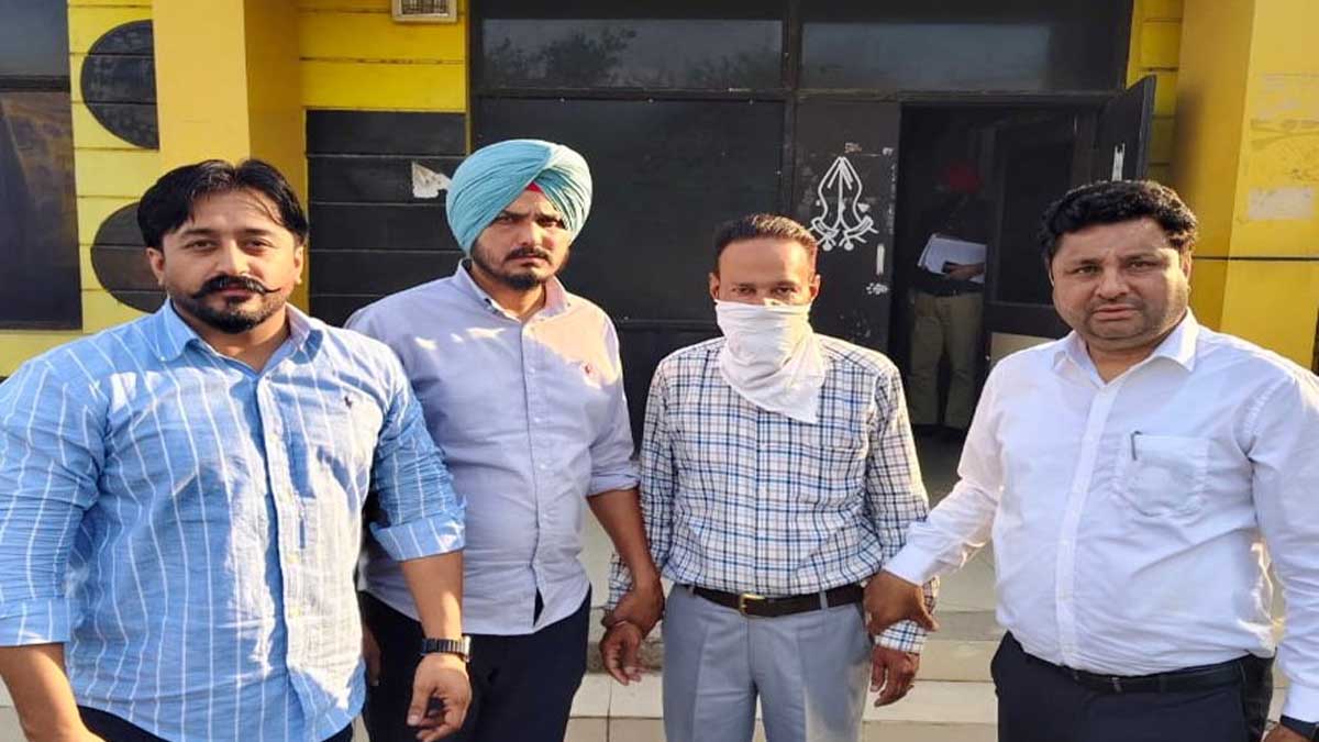 Punjab News: विजीलैंस टीम की बड़ी कार्रवाई, अब इस अफसर को किया गिरफ्तार