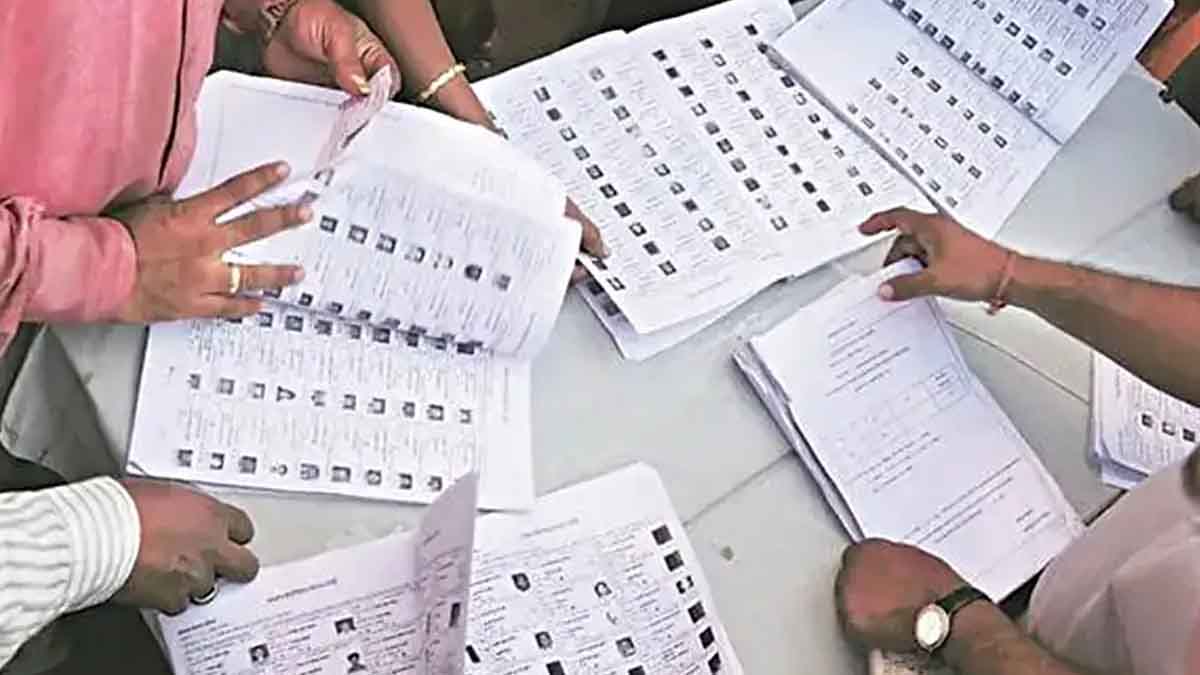 Karnataka SIR: मतदाता सूची से 1 करोड़ नाम कम, अब 4.54 करोड़ वोटर