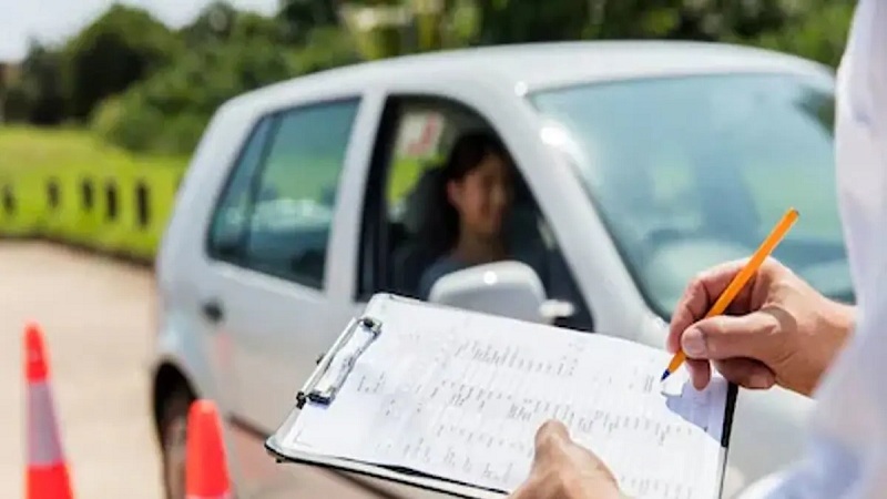 Driving Licence Rule: मार्च से बदल जाएंगे ड्राइविंग टेस्ट के Rule, लाइसेंस बनवाने से पहले जान ले नियम