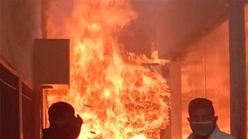 Punjab News: शहर के मशहूर मार्केट में लगी भीषण आग, मौके पर पहुंची पांच दमकल गाड़ियां