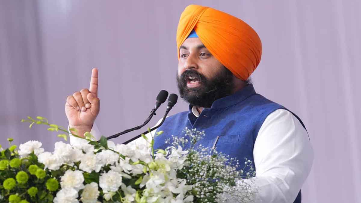 Punjab News: शिक्षक दिवस के अवसर पर 75 शिक्षकों को राज्य पुरस्कारों से सम्मानित करेगी मान सरकार