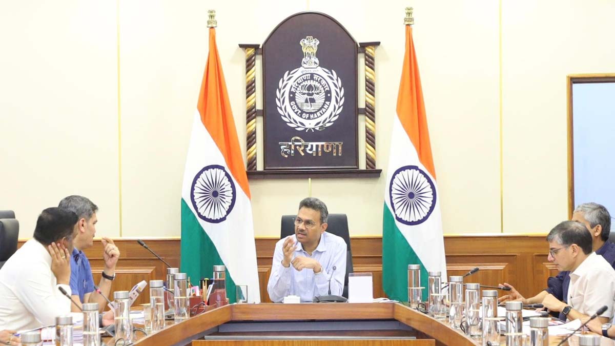 Haryana News: मुख्य सचिव अनुराग रस्तोगी की अध्यक्षता में बैठक आयोजित