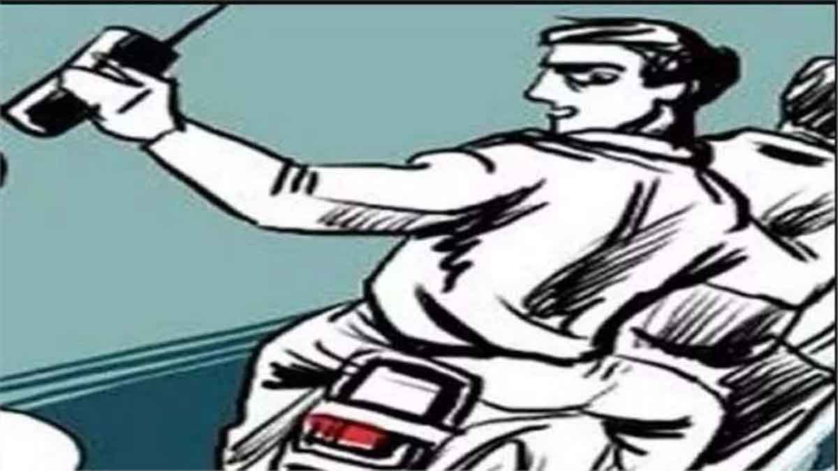 Jalandhar News: जालंधर के मशहूर कारोबारी से 10 लाख रुपए की लूट, CCTV में कैद हुई वारदात