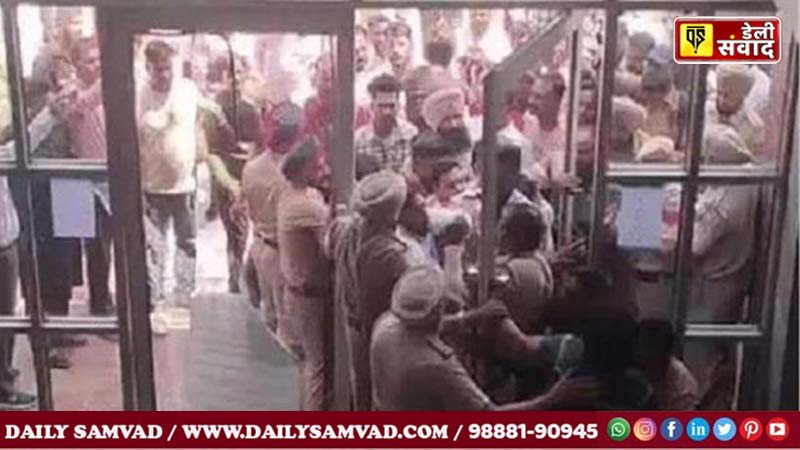 Punjab News: नगर निगम दफ्तर में जबरदस्त हंगामा, जमकर हुई हाथापाई, माहौल तनावपूर्ण