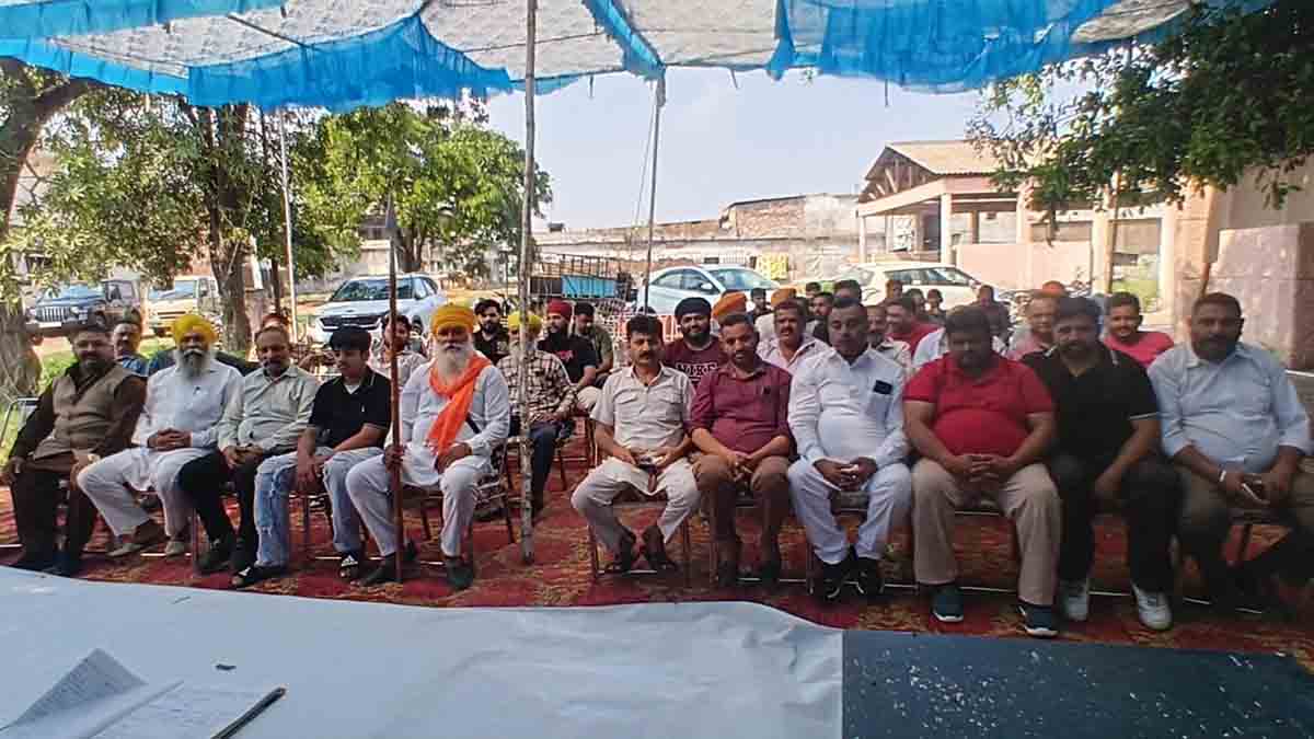 Jalandhar News: जालंधर में दूध हुआ 5 रुपए लीटर महंगा, 1 अप्रैल से पड़ेगी महंगाई की मार