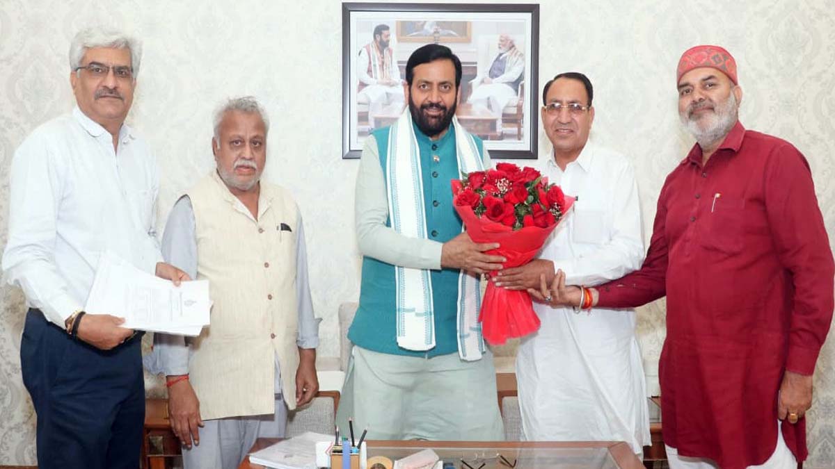 Haryana News: सीएम नायब सिंह सैनी से श्रमिक संगठनों की मुलाकात, न्यूनतम वेतन बढ़ोतरी के लिए जताया आभार