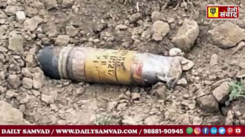 Indo-Pak War: पठानकोट में फिर धमाके, पाकिस्तान की तरफ से मिसाइल और बम दागे