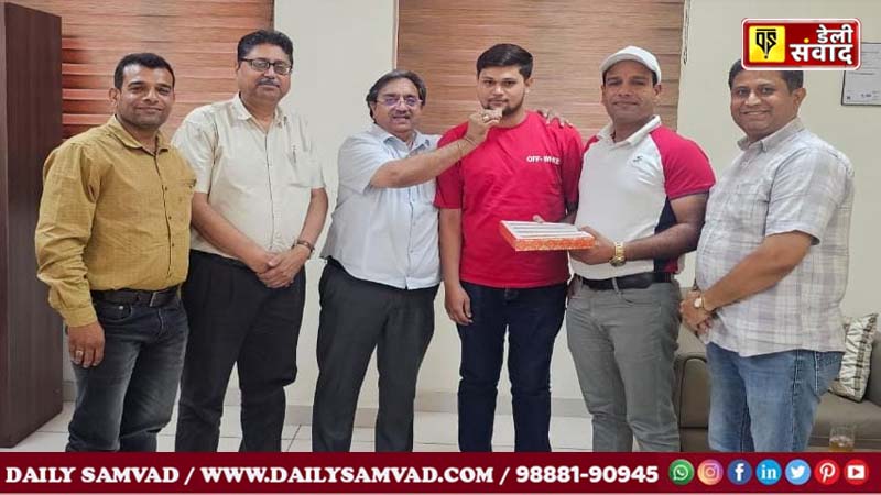 Jalandhar News: भाजपा प्रदेश महामंत्री ने प्रणव भाटिया को 12वीं क्लास में प्रथम आने पर दी बधाई