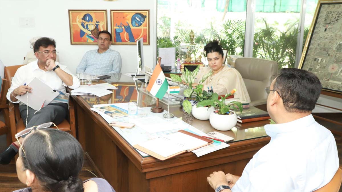 Haryana News: मानसून सीजन में बाढ़ की स्थिति से प्रभावी ढंग से निपटने के लिए अधिकारियों को दिए निर्देश