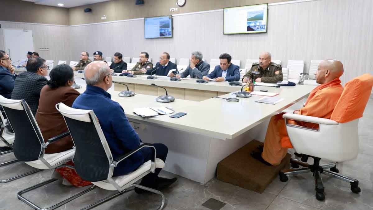 UP News: प्रदेश में शीतलहर को लेकर योगी सरकार अलर्ट, गरीबों और निराश्रितों के लिए की संवेदनशील पहल