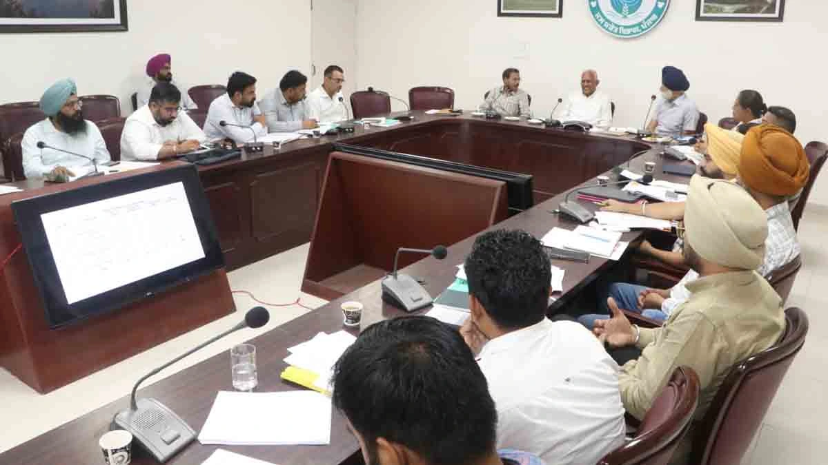 Barinder Kumar Goyal chaired high-level review meeting