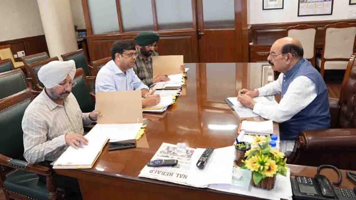 Mohinder Bhagat Review of Horticulture Department's activities