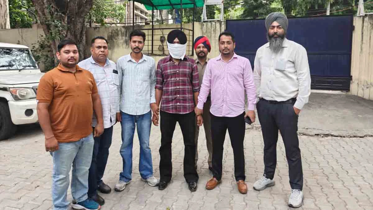 Vigilance Bureau caught recovery agent while accepting bribe