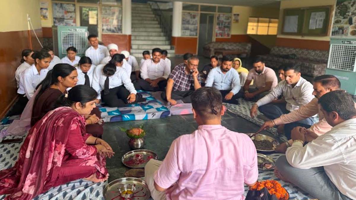 सेंट सोल्जर इंस्टीट्यूट ऑफ होटल मैनेजमेंट में हवन यज्ञ के साथ नए शैक्षणिक सत्र का शुभारंभ