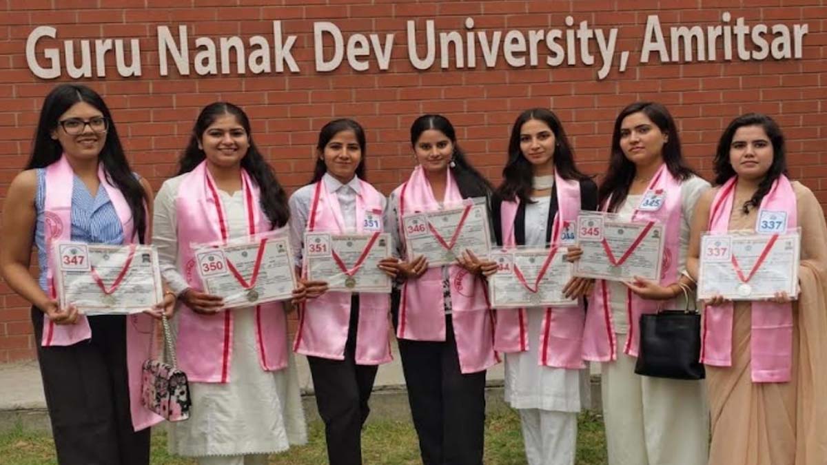 Seven Law Students honoured at GNDU Convocation