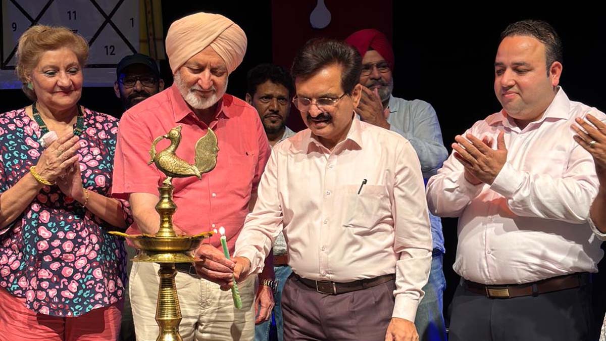 सुचेतक रंगमंच ने ‘वकत तैनू सलाम है’ नाटक के साथ टैगोर थिएटर में रंग जमाया