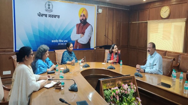 Dr. Baljit Kaur holds meeting with Rural and Panchayat Department for construction of Anganwadi centres
