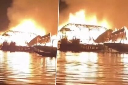 Fire In Shrinagar Dal Lake
