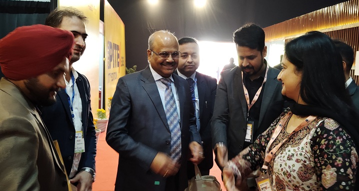 VC Dr Mittal interacting with students at Stall