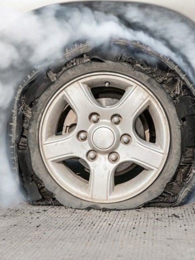 गर्मी में टायर फटा? जानिए टायर फटने से कैसे बचें