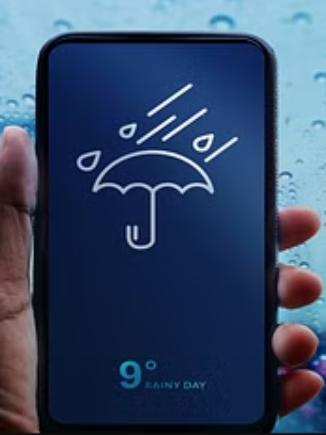 बारिश में मोबाइल-लैपटॉप को भीगने से बचाने के 8 आसान टिप्स