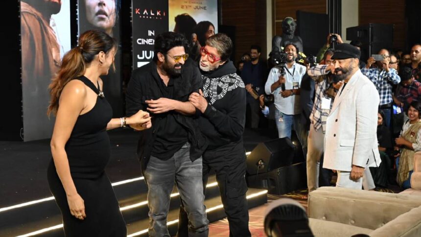 Deepika Padukone को संभालते देख,Amitabh Bachchan ने ली प्रभास की मज़ाक में फिरकी