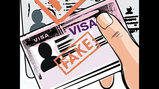 Punjab Fake Visa News: पंजाब में फर्जी वीजा घोटाले का पर्दाफाश, 5 लाख रुपये में अमेरिका जाने का सपना, ट्रैवल एजेंट ने किया धोखा