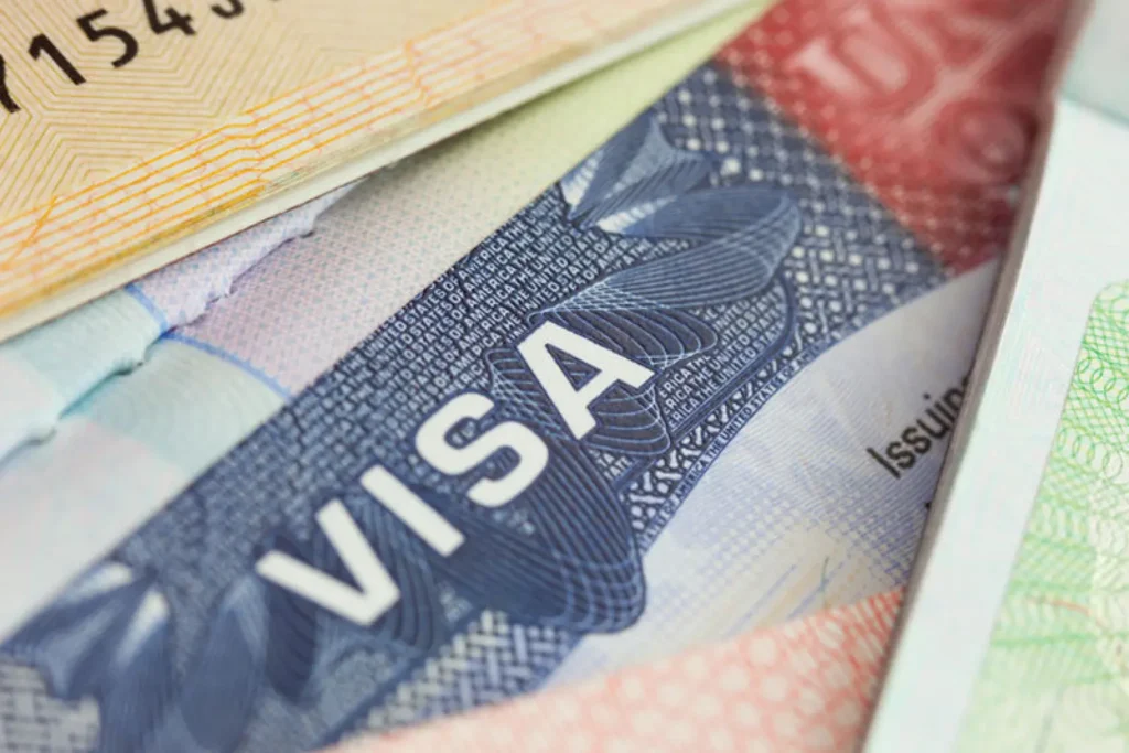 America Visa: गुजरात के छात्रों के लिए राहत, व्यापारियों और आगंतुकों की कठिनाइयाँ