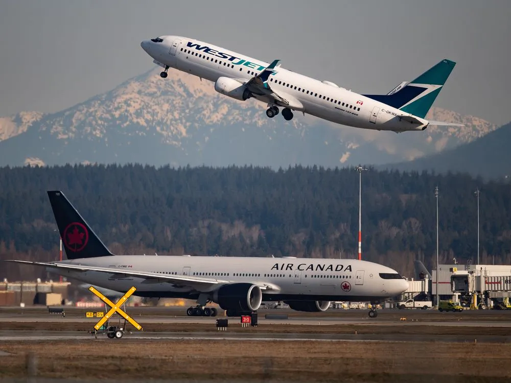 Canada Airlines News: कनाडा में 400 से ज्यादा उड़ानें कैंसिल, 49 हजार से ज्यादा यात्री फंसे; जानिए क्या है वजह