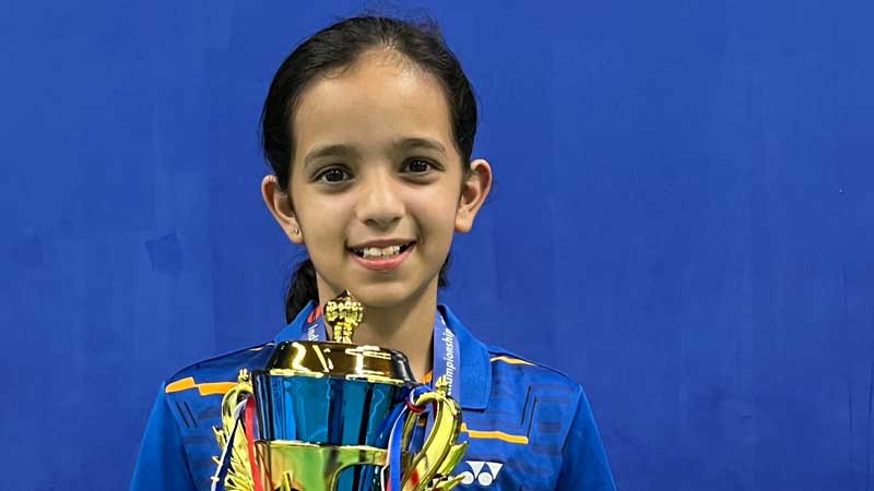 Aayna shinned district's name in badminton