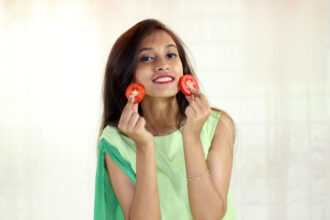 Tomato Face Packs for glowing skin