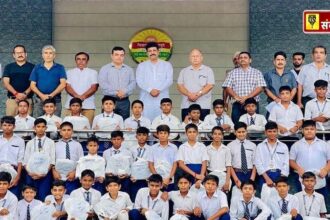 Uniforms distributed to needy children in Sai Das School: MLA Raman Arora encouraged the children