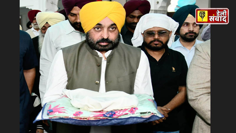 On the auspicious occasion of Prakash Parv of Shri Guru Nanak Dev Ji, the Chief Minister paid obeisance at Gurdwara Chhathi Patshahi