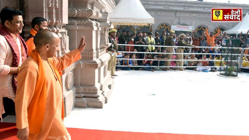 Chief Minister did darshan-pujan at Baba Vishwanath and Kalbhairav ​​temple