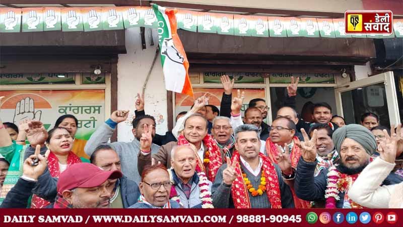 MLA Bava Henry and former MLA Rajinder Beri took out a road show for Congress candidate Dinanath Pradhan