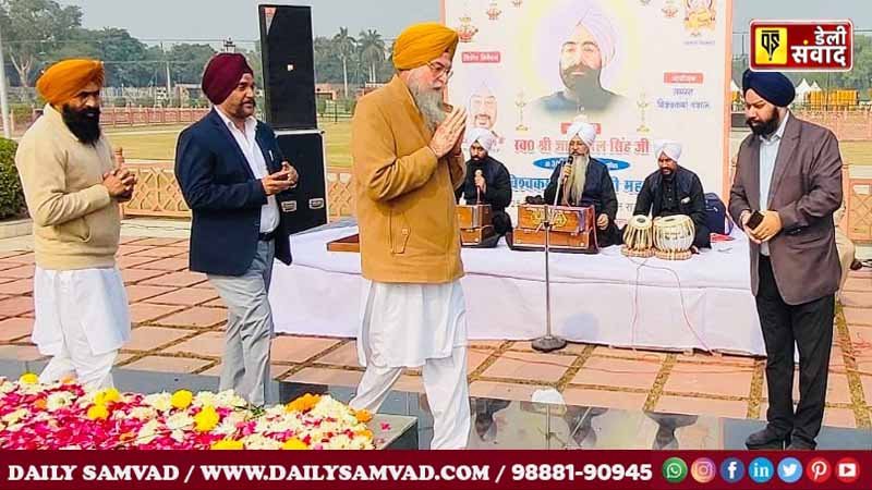 Sandhwan pays tribute to former President Giani Zail Singh on his 30th death anniversary