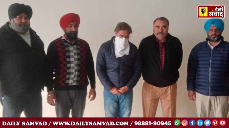 Patwari arrested by Vigilance Bureau for taking bribe