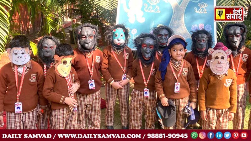 Students of St. Soldier Group presented a play on wild animals.
