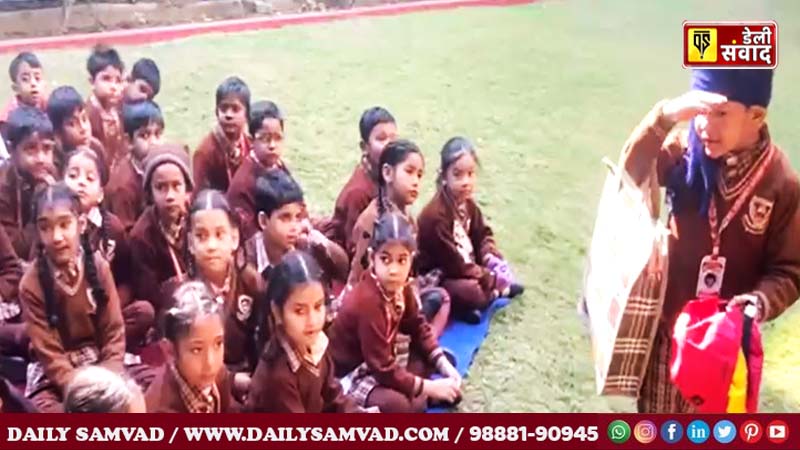 Students of St. Soldier Group presented a play on wild animals.