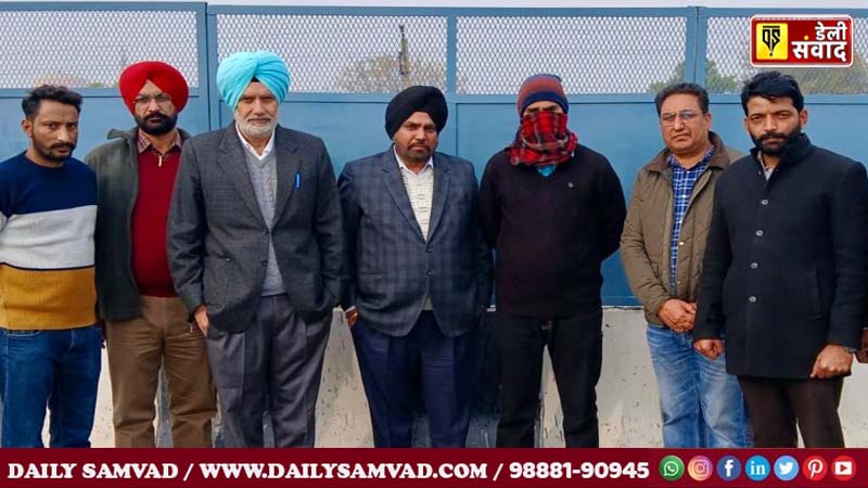 Constable caught by Vigilance Bureau while taking bribe