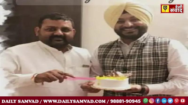 Photo of Rajiv Raja with Union Minister Ravneet Singh Bittu.
