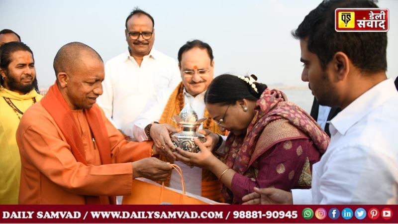 BJP National President JP Nadda took a holy dip in Sangam