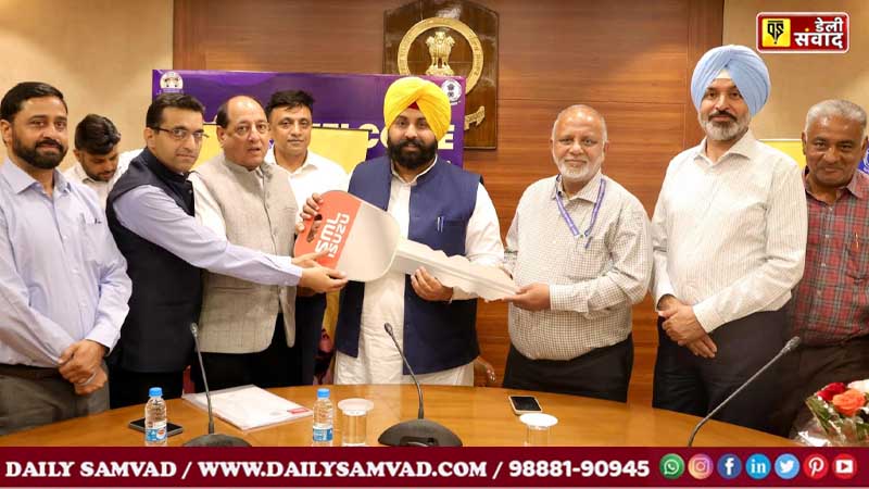 Harjot Bains dedicates new bus to a school in Ropar