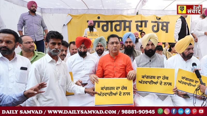AAP's attack against Pratap Bajwa
