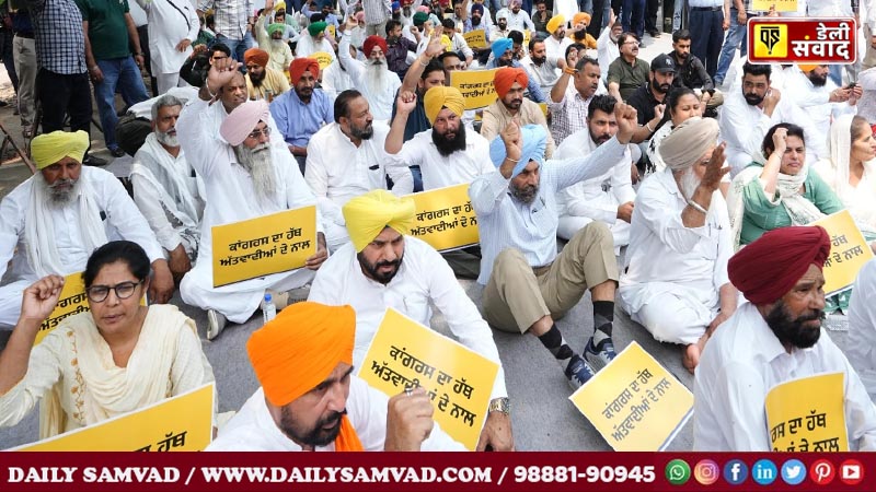 AAP's attack against Pratap Bajwa