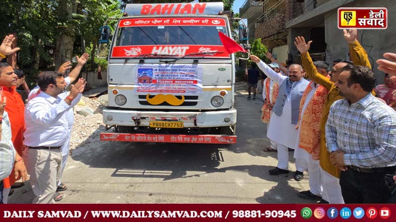 पूर्व सांसद सुशील रिंकू ने उत्तराखंड के लिए रवाना किया राशन से भरे 3 ट्रक व गाड़ियों का काफिला