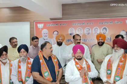 Punjab Politics: अश्वनी शर्मा के नेतृत्व में विभिन्न नेताओं ने अपने दलों को छोड़ भाजपा का थामा दामन