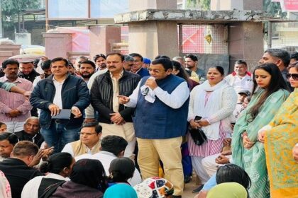 Haryana News: 65 दिन से धरने पर बैठे सफाई कर्मचारियों को आम आदमी पार्टी का समर्थन: डॉ. सुशील गुप्ता