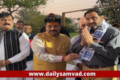 Punjab Politics: जालंधर में MLA रमन अरोड़ा ने अकाली दल को दिया बड़ा झटका, अकाली दल के सीनियर नेता व पूर्व पार्षद को ज्वाइन करवाया AAP