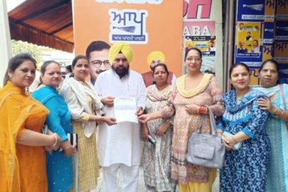 Jalandhar By Poll: AAP नेता हरचंद सिंह बरसट ने क्रेच यूनियन के साथ की बैठक, यूनियन के लोग बोले- सुशील रिंकू को बड़े अंतर से जिताएंगे